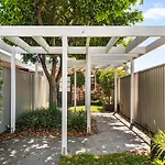 Tallebudgera By Khove